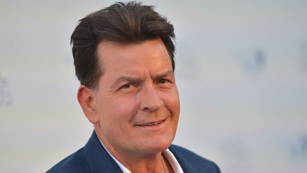 Der Fall Charlie Sheen: Ein tiefer Tauchgang in die Welt derCharlie Sheen Droge, Exzesse und medialer Selbstinszenierung