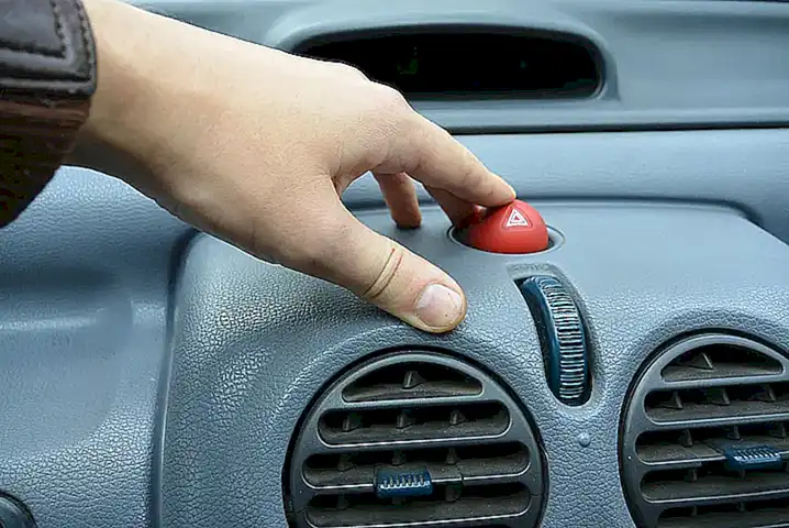 Der himbeerfarbene Twingo und seine Bedeutung