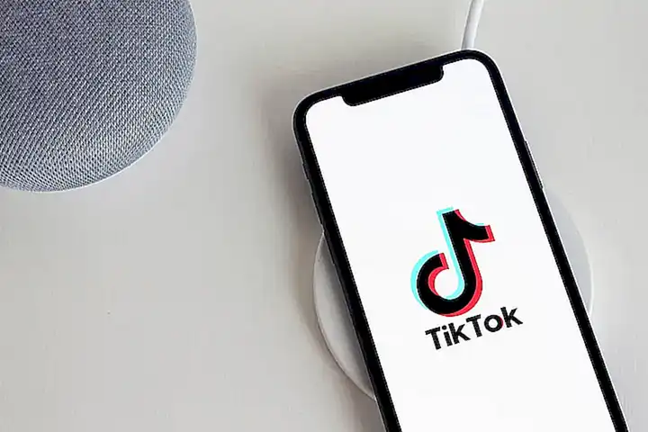 Der virale Erfolg auf TikTok und die Medienresonanz