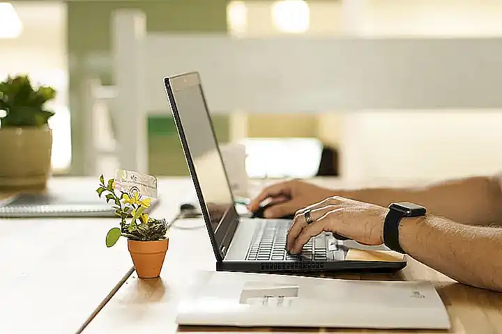 Die Rechtlichen Rahmenbedingungen für Erotik-Inhalte online