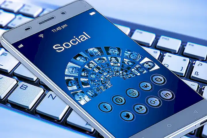 Die Rolle von Social Media und Influencer Marketing