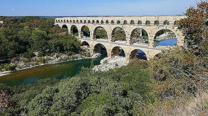 Die Tragödie am Pont du Mont-Blanc: Ein detaillierter Bericht zum tödlichen Unfall in Genf und seine weitreichenden Folgen
